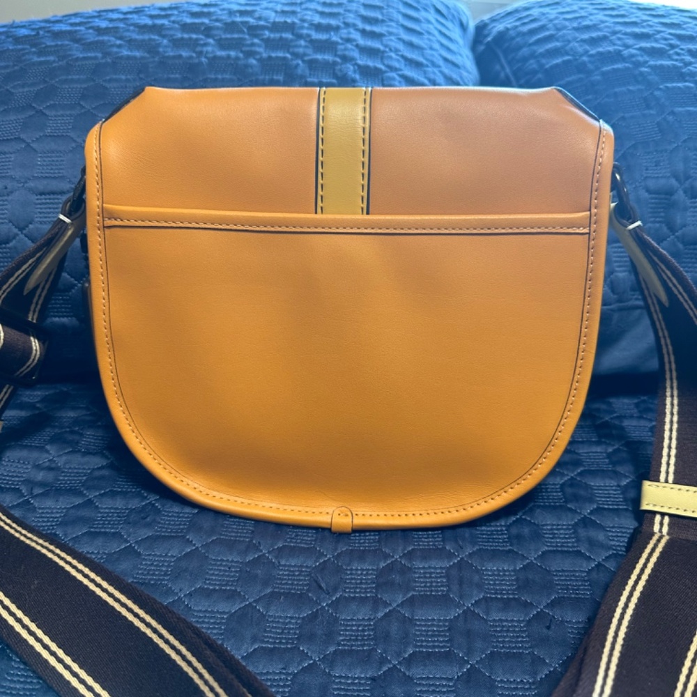 Coach Papaya Hitch Crossbody - Picture 2 of 11